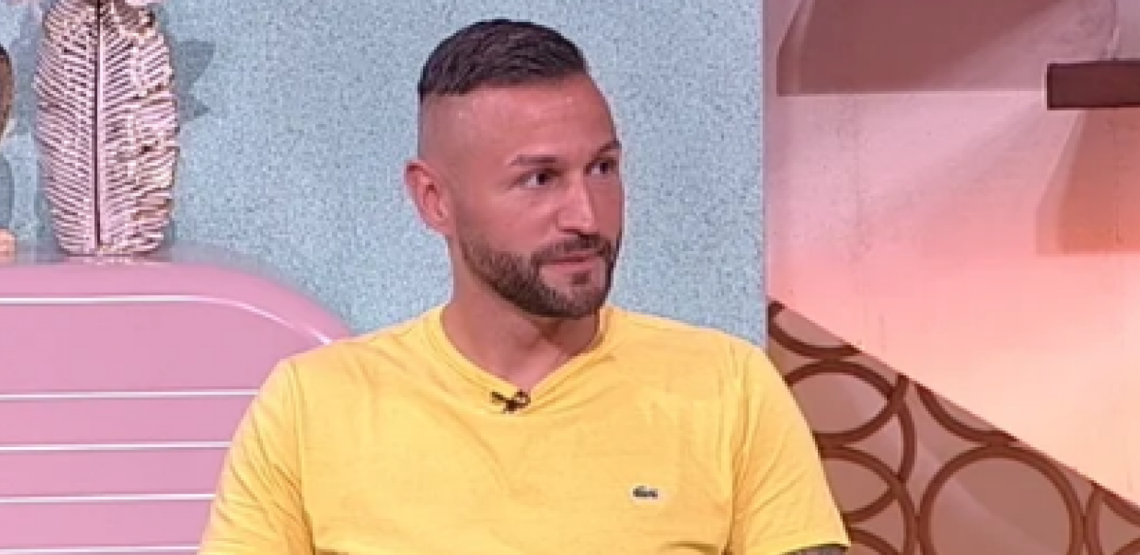 NENAD JE NOVI SLOBA! Ša je prevario ženu javno, navukao gnev javnosti, nije ni napustio Zadrugu, a već mu ležu pare na račun, evo i kako, ljudi još više besni!