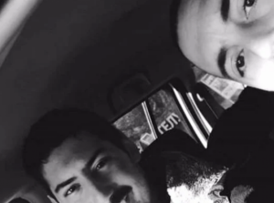 ZGODNI MLADOŽENJA U USKOM ODELU! Petar Strugar podelio trenutak sa venčanja brata Rajka, u ovakvom izdanju ga nismo videli do sad! (FOTO)