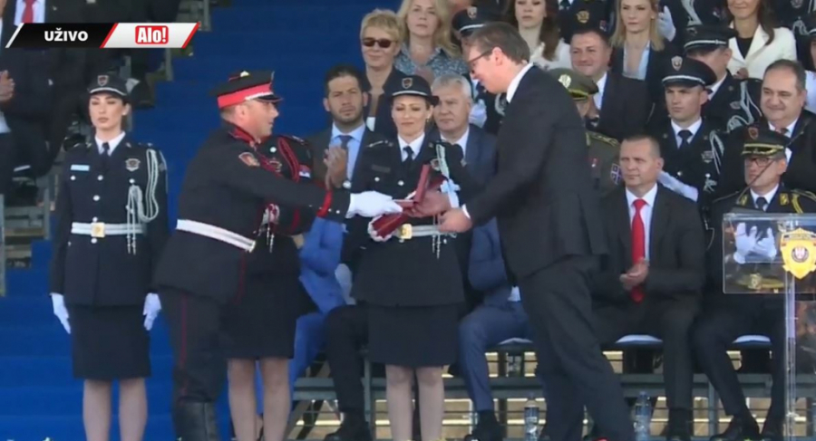 VUČIĆ NA CENTRALNOJ MANIFESTACIJI! Čuvajte Srbiju, jer rezervnu otadžbinu nemamo (VIDEO)