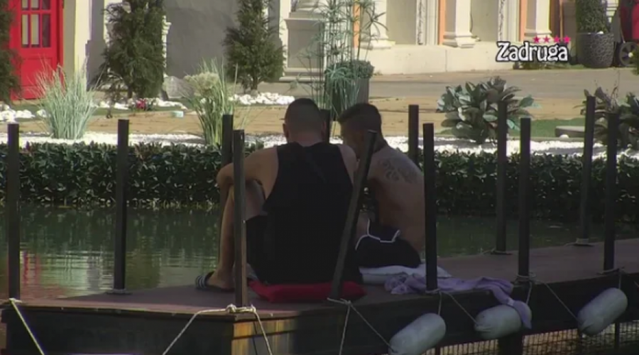 LEGENDO, TO JE PUNOGLAVAC! Fran zanemeo zbog Carevog neznanja iz biologije (FOTO)