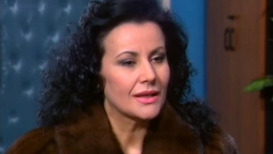 NAJPOZNATIJI FOLKER NIKADA NIJE SMEO DA JOJ PRIĐE Zaveo je pola estrade, a sada je konačno priznao šta oseća prema Snežani Savić: Ona mi je najbliža srcu, jer je dama! (FOTO)