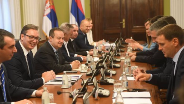 Sastanak Vučića sa delom opozicije, predstavljen izveštaj o KiM