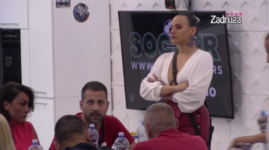 NEVIĐENI HAOS! Kristijan nakon uvreda i užasnih reči odlučio da šutne ljubavnicu, Kristina mu pred svima poručila samo jedno!