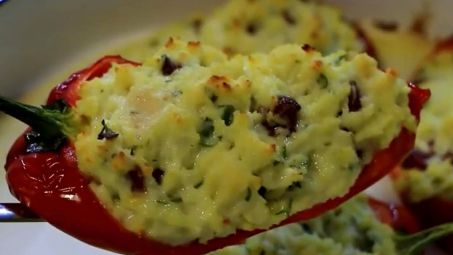 Ukusne i sočne: Punjene paprike sa hlebom i sirom