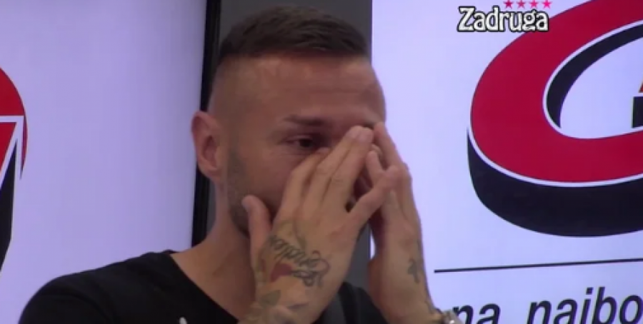 NE MOGU DA ŽIVIM SA TIM! Ša saznao šta mu je Mensur poručio nakon provoda sa Tarom, rasplakao se pred zadrugarima i pokajao za sve