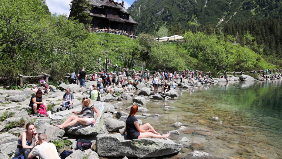 POSLE PAKLENIH VRUĆINA, STIGLE I OLUJE: U Francuskoj 44.000 munja za dan, u Poljskoj se utopilo 15 ljudi