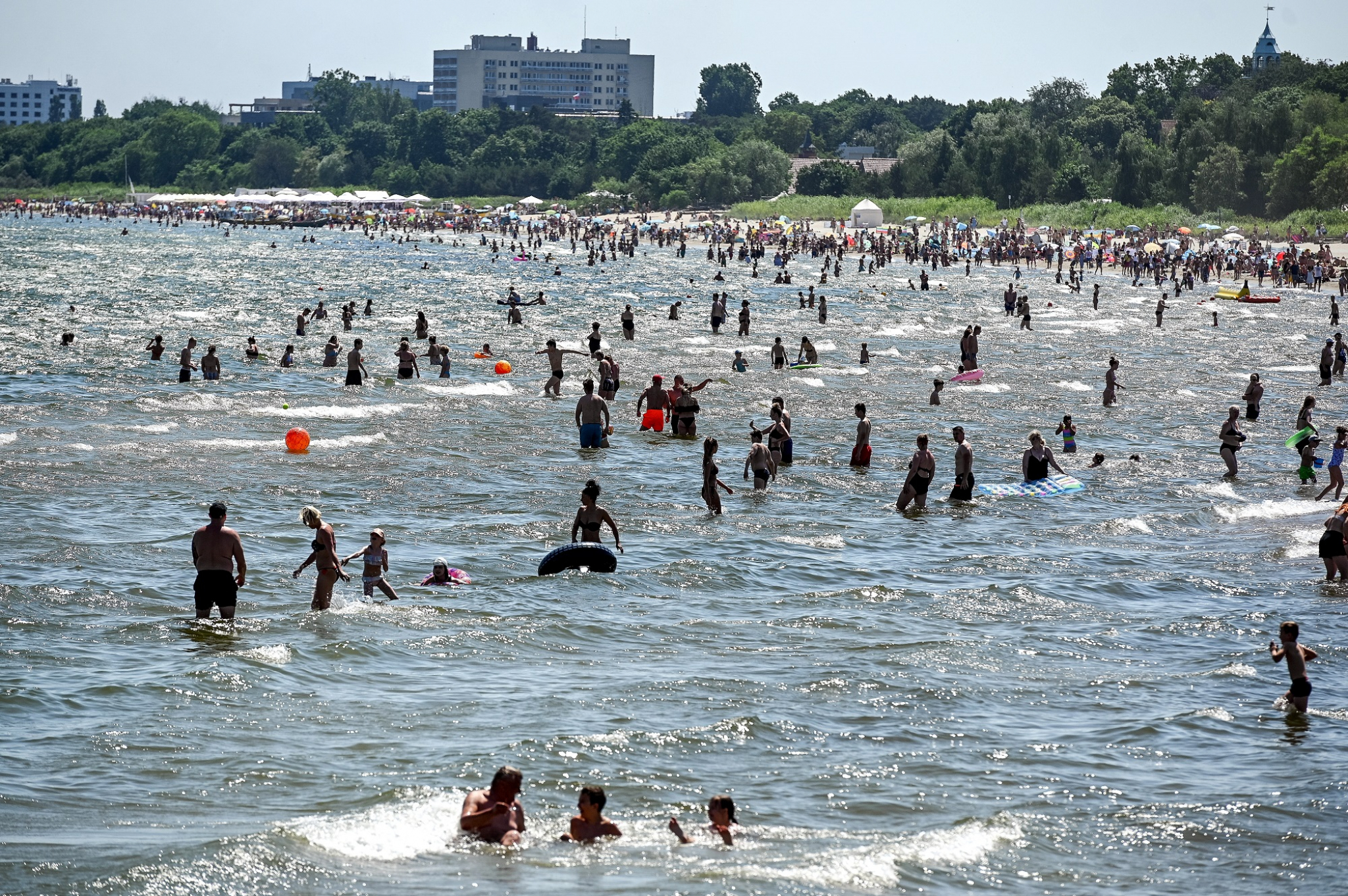 STRUČNJACI UPOZORILI: Nikako ne izlazite napolje! Biće 39 stepeni u hladu, temperature idu u drugu krajnost