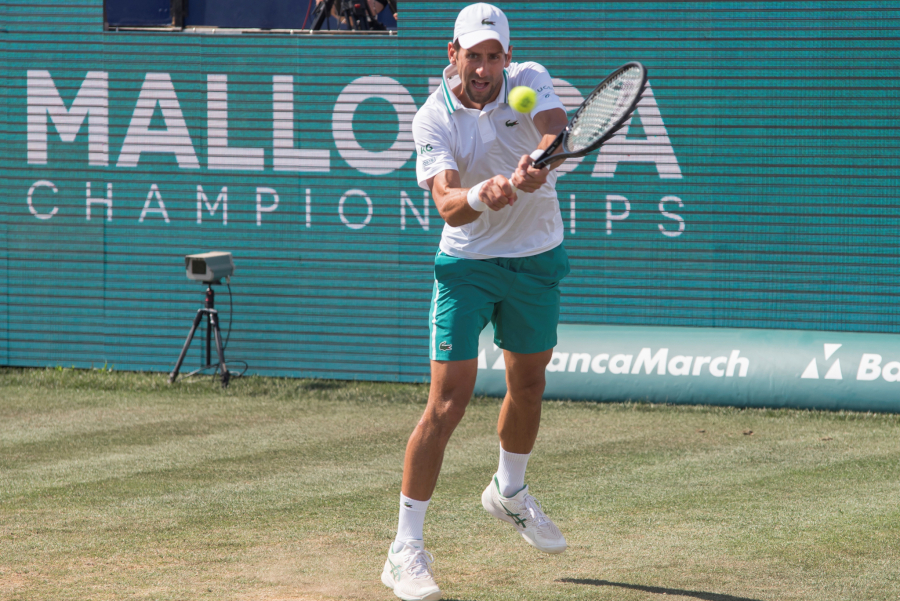 ČUDESNI NOVAK ĐOKOVIĆ Spasao dve meč lopte, a onda je usledio pobednički pozdrav kakav se retko viđa (FOTO, VIDEO)