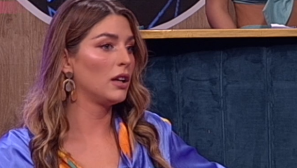 OTAC MI JE BRANIO DA SE BAVIM GLUMOM! Anđela Jovanović otkrila detalje o rečenici koja joj je promenila život, a onda se umešala njena majka Branka Pujić!