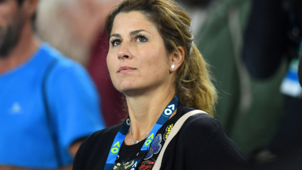 FEDEREROVA SUPRUGA JE IMALA BURNU PROŠLOST! Zbog Rodžera raskinula veridbu sa sultanom, mediji je napadali da se ugojila, a sada pričaju da ona vodi glavnu reč u kući! (FOTO)