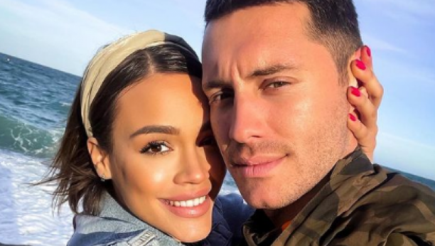 KALEMEGDANOM ODZVANJA NJIHOVA SREĆA! Marija Mikić otkrila pol bebe: Roditelji vrište i skaču! (VIDEO)