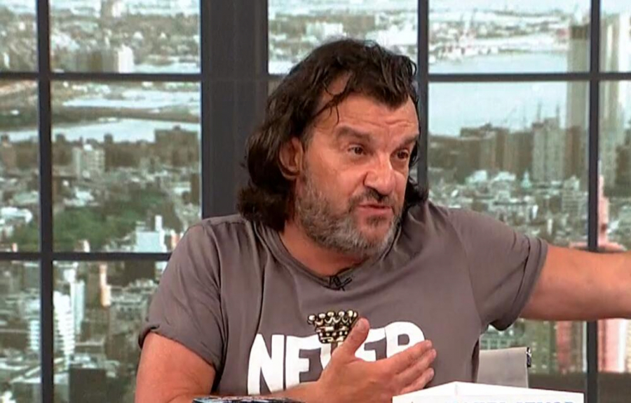 JA KAO DA SAM ALEN DELON Aca Lukas tvrdi da ga devojke spopadaju, a potom otkrio da li je zauzet!