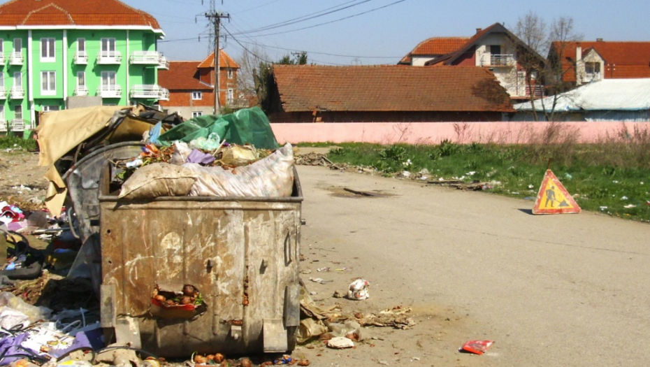 UKLANJANJE DIVLJIH DEPONIJA U NOVOM SADU Pokrenuta akcija čišćenja javnih površina