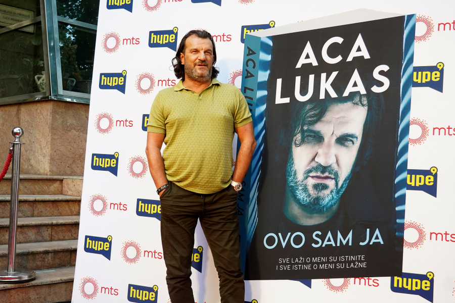 KAD JE NEŠTO PUN POGODAK, NE TREBA MENJATI Posle tri zajednička dueta, Ivana Selakov najavila još jedan sa Acom Lukasom