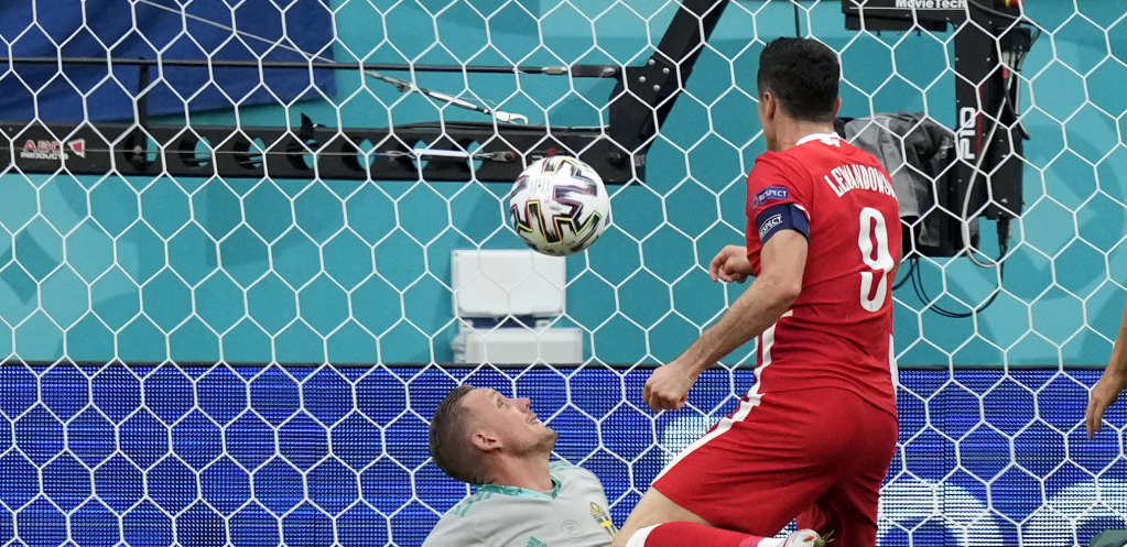 FANTASTIČNI MEČEVI! Španija pregazila Slovačku, Švedska u uzbudljivom meču savladalu Poljsku, nisu pomogla ni dva gola Roberta Levandovskog