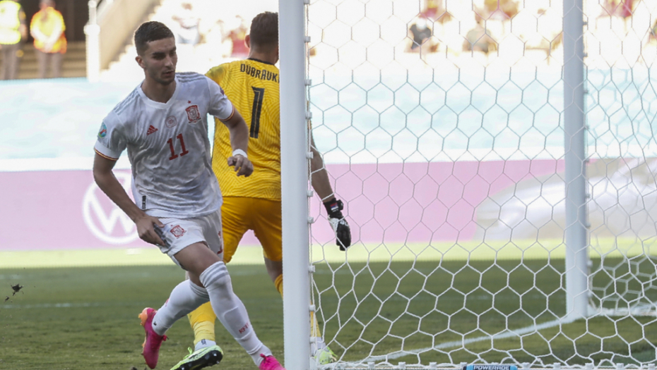 FANTASTIČNI MEČEVI! Španija pregazila Slovačku, Švedska u uzbudljivom meču savladalu Poljsku, nisu pomogla ni dva gola Roberta Levandovskog