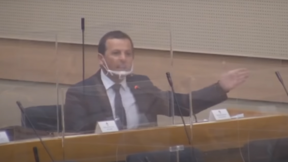 "PREKINI! PREKINI! PREKINI!" Umalo tuča u Skupštini - Nebojša Vukanović vikao iz sveg glasa na predsedavajućeg (VIDEO)