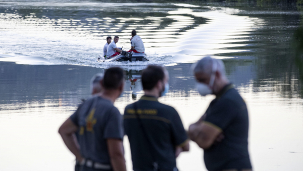 TEŽAK DAN: Mladić skočio u Dunav i potonuo - ronioci pretražuju reku