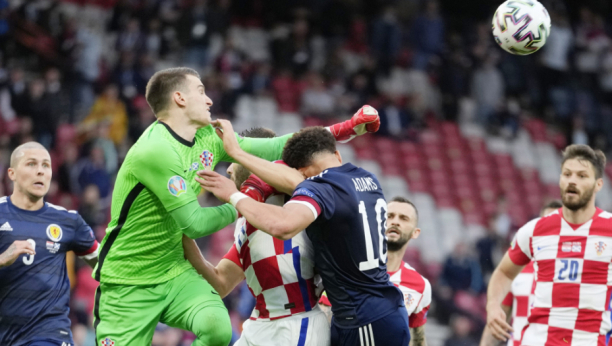 DAJTE NAM I TE BRAZILCE Hrvatski golman skinuo Japancima tri gola, junak "kockastih" u plasmanu u četvrtfinale