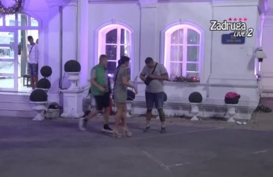 PRESEDAN U RIJALITIJU Kristijan preskočio ogradu da bi Kristini predao poklon, Miljana oduševila postupkom kad ga je videla, a Ša je mislio samo na jedno (FOTO)