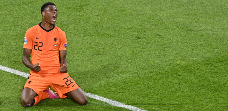IZDAJNIK POSTAO HEROJ! Svi pričaju reprezentativcu Holandije, fantastičnim igrama oduševio sve, a pre nekoliko meseci imao je sukob sa Dušanom Tadićem!