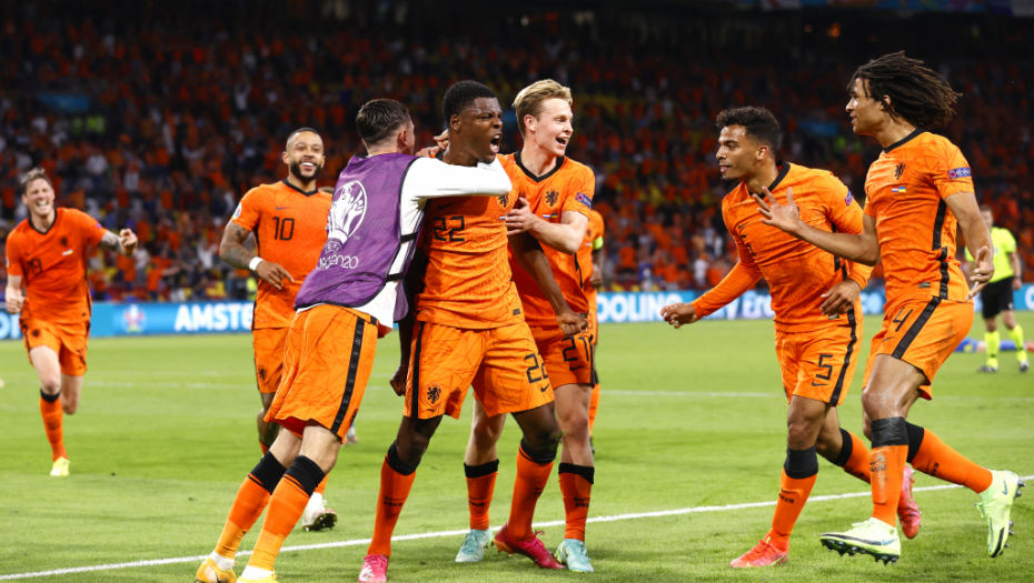 IZDAJNIK POSTAO HEROJ! Svi pričaju reprezentativcu Holandije, fantastičnim igrama oduševio sve, a pre nekoliko meseci imao je sukob sa Dušanom Tadićem!