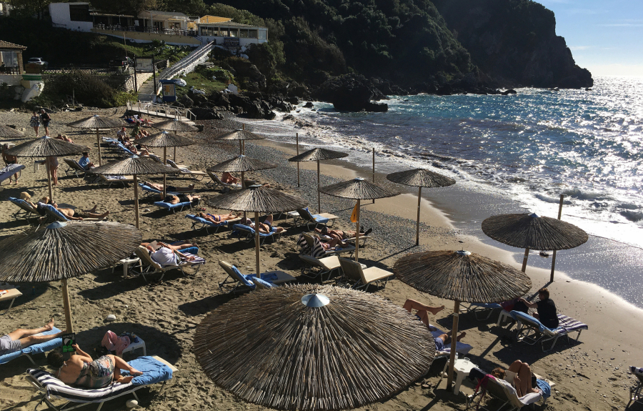 GRANICE SE NEĆE ZATVARATI DO KRAJA SEZONE Seničić o uslovima putovanja u omiljena spska letovališta, evo gde možete otići bez bilo kakvih uslova!