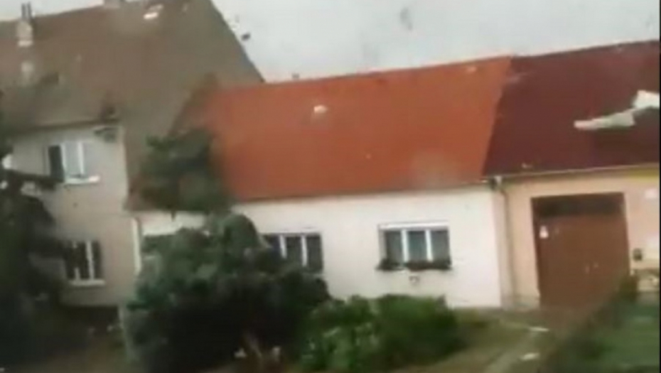 RADOVAN SE NAŠAO USRED TORNADA! Policija objavila snimak strašnog nevremena, porušeno 120 kuća! (VIDEO)