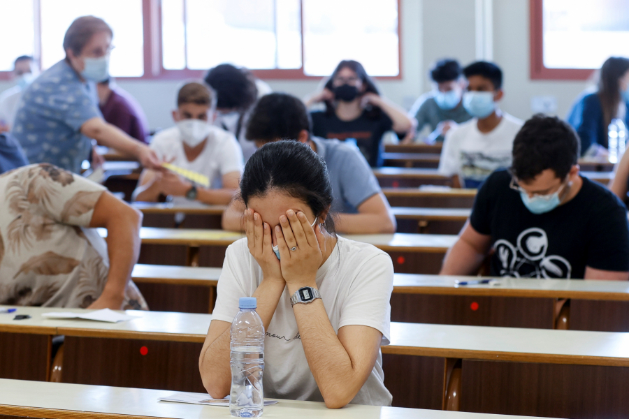 POSKUPELE ŠKOLARINE NA PET FAKULTETA: Najskuplji arhitektura i Softversko inženjerstvo