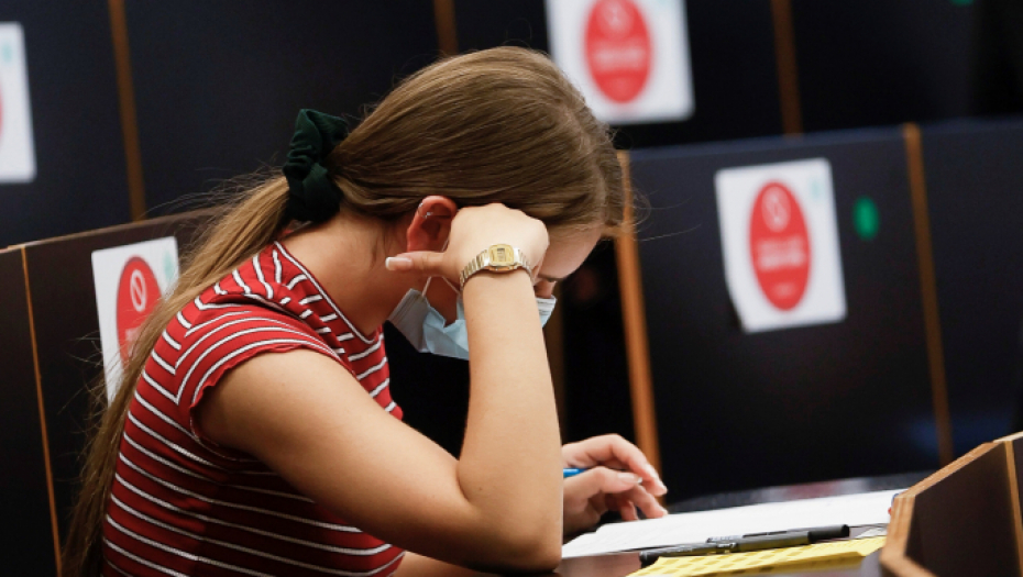 POČELO JE? Softver pregleda radove maturanata