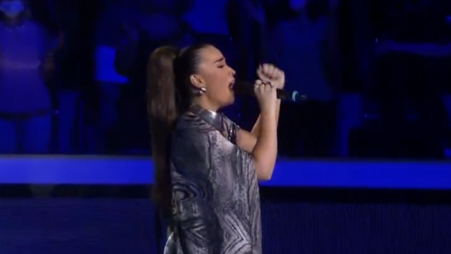 VESELI SE SRPSKI RODE! Valentina Kuzmanović nastupom dovela atmosferu do usijanja (FOTO)