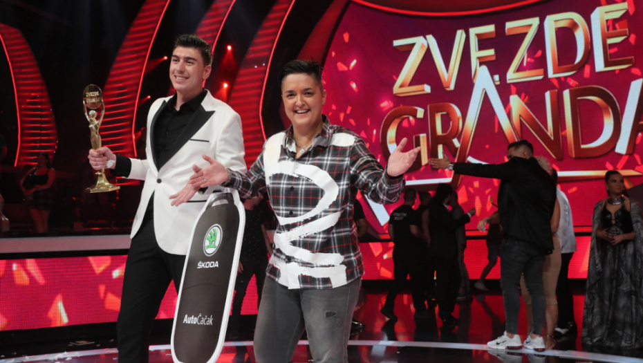 POBEDNIK ZVEZDA GRANDA PREUZEO NAGRADU! Mahir Mulalić dobio automobil, pevač blista od sreće: Mariju ću prvu provozati (FOTO)