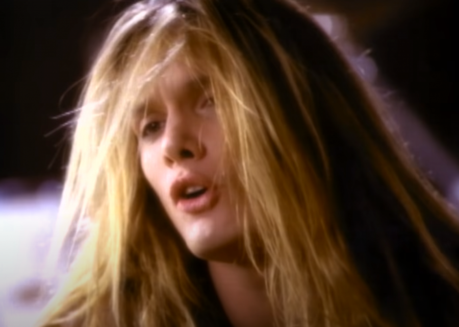 TUGA DO NEBA! Preminuo poznati pevač u 55. godini života!