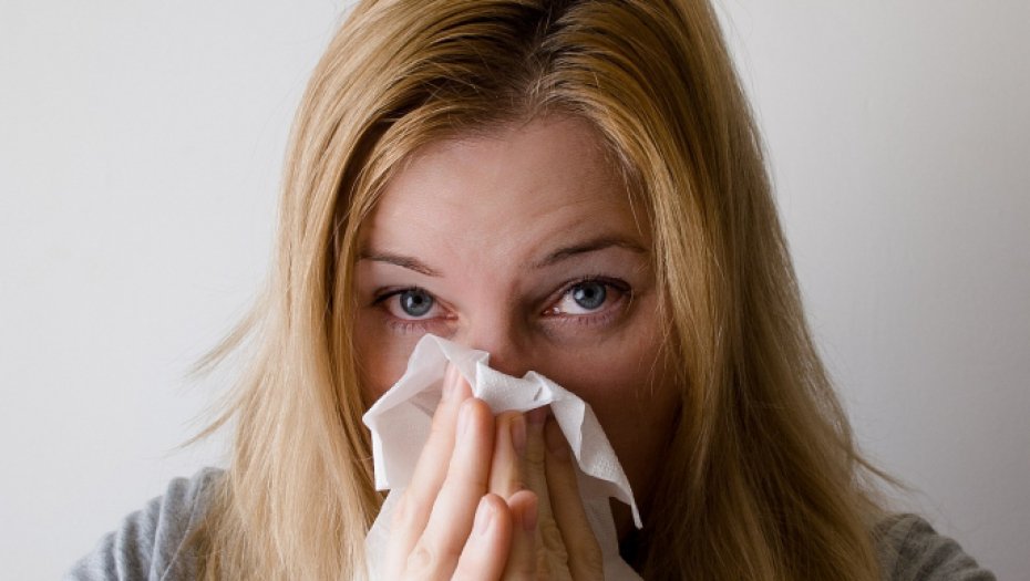 Jeftin i efikasan domaći lek: Ovo sredstvo će vam sigurno pomoći kod prehlade i gripa