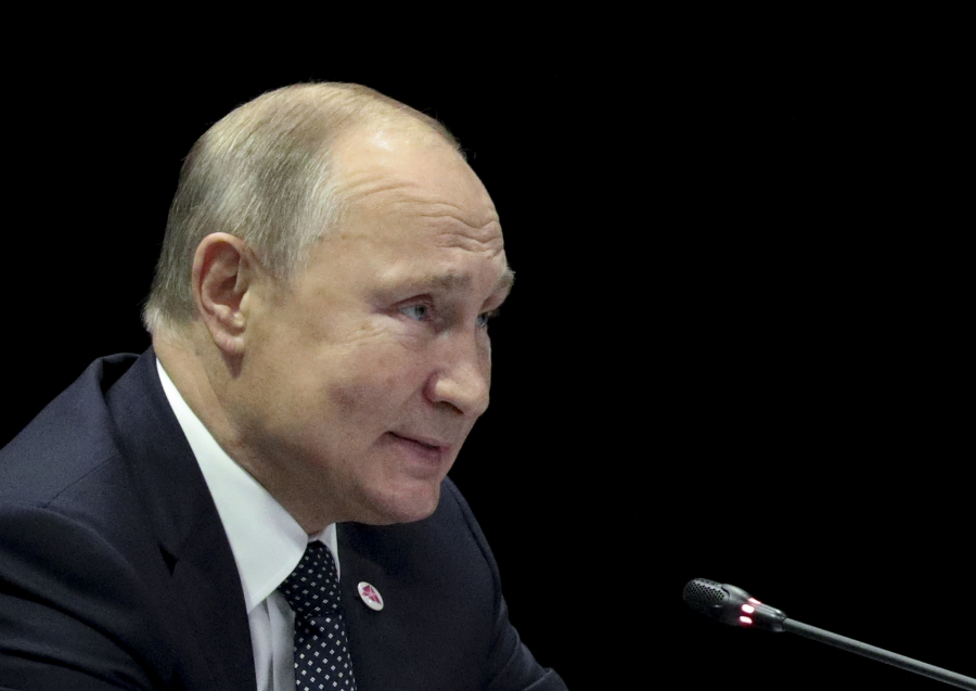 ULOGA NOVIH CENTARA MOĆI SVE VEĆA! Putin: Naša politika je lišena egoizma!