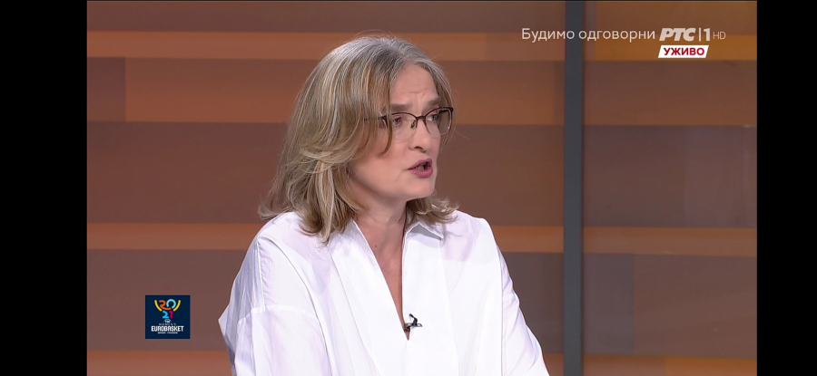 DAME GA OBOŽAVAJU, ALI JE NJEGOVO SRCE ZAUZETO Ovo je supruga Sloboda Šarenca - Anđelija je bivša košarkašica, retko se pojavljuje u javnosti, a evo kako sada izgleda! (FOTO)