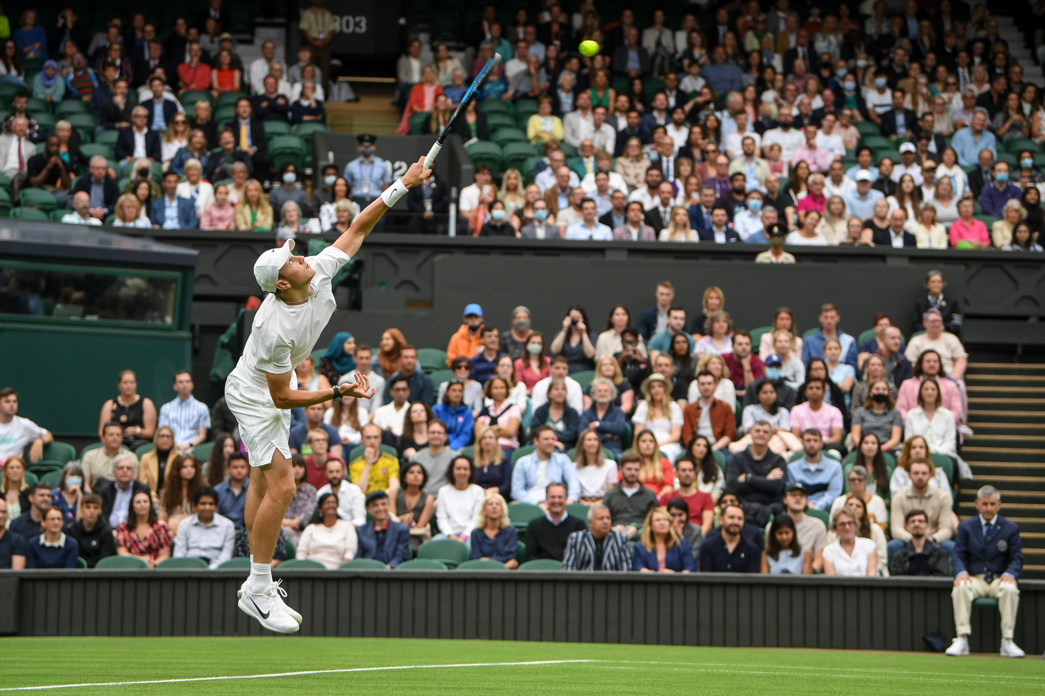 NOVAK IZGUBIO PRVI SET, A ONDA ODRŽAO ČAS TENISA “NOVOM ENDIJU MAREJU”! Naš teniser bez većih problema izborio plasman u drugo kolo!