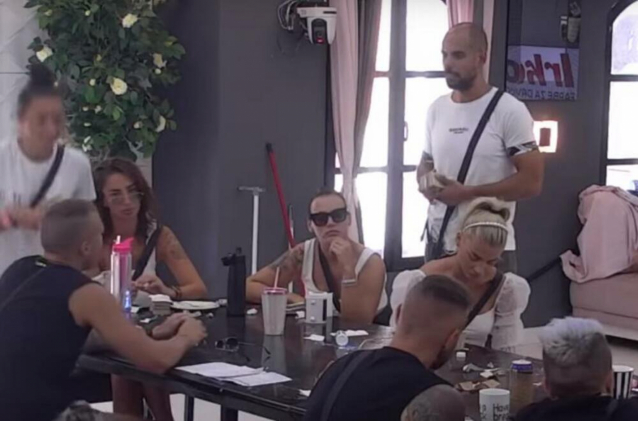 DVE NEDELJE NISAM IMALA DA JEDEM! Miljana od besa bljuje vatru, izrevoltirana jer joj je Mišel dao najmanje novca (FOTO)