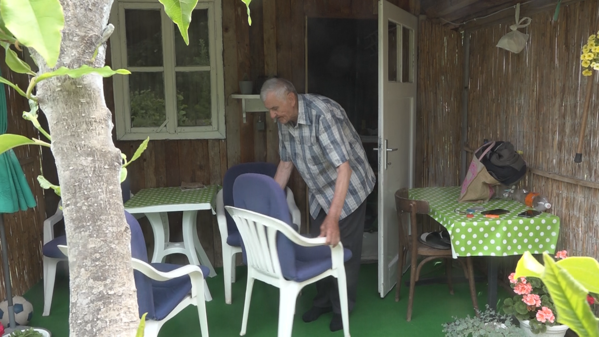 PRIJEPOLJAC VEĆ 50 GODINA IMA JEDNU RUTINU Kemal tvrdi da mu je neobična navika produžila život (FOTO)