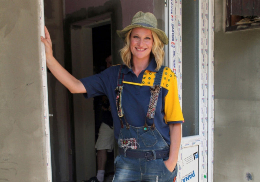 BOLNI TRENUCI IZ ŽIVOTA TAMARE GRUJIĆ DOVODE DO SUZA Život je bio nemilosrdan prema njoj, POBAČAJ, ABORTUS, ali to nije sve...