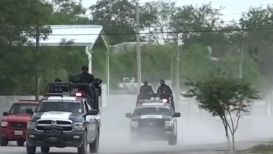 MASAKRIRANA TELA RAZBACANA PO AUTOPUTU U MEKSIKU: Krvavi obračun narko klanova na granici sa SAD