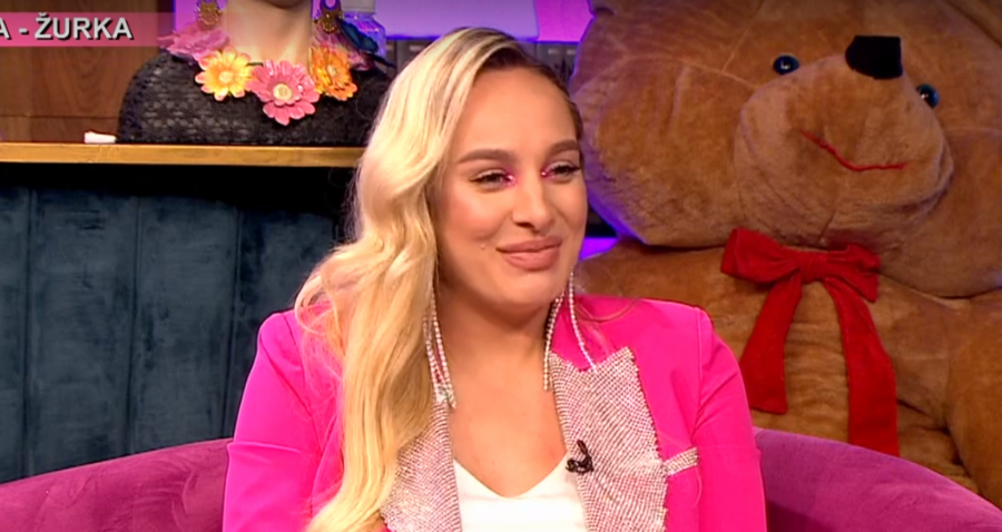 NE SPAVAJU OTKAKO JE STIGLA BEBA Miljkovići prvi put pred malim ekranima nakon dolaska male Mije