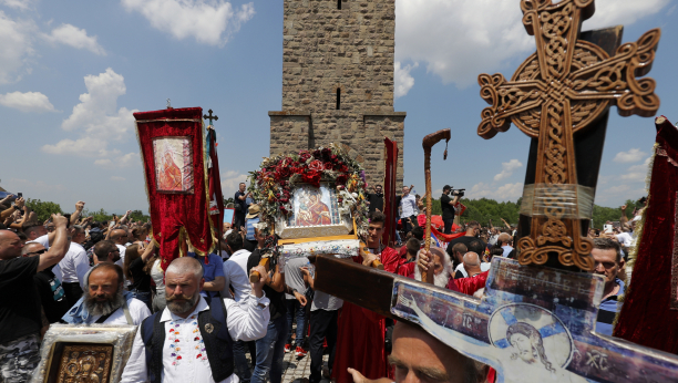 ZAŠTITIĆEMO SVOJ NAROD Prištini iz Beograda upućena snažna poruka