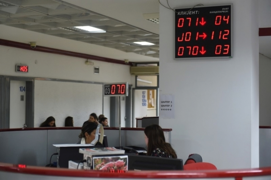 SVE VIŠE ZAPOSLENIH HOĆE PLATU NA RUKE Da li je legalno primati keš od poslodavca i šta se time dobija