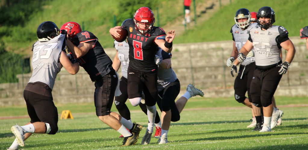 AMERIČKI FUDBAL U SRBIJI! Bulsi i Vukovi idu po titulu, šampion ne brani tron!