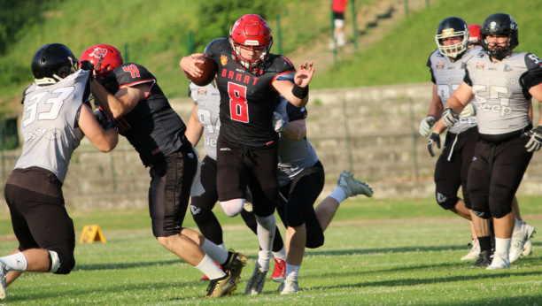 AMERIČKI FUDBAL U SRBIJI! Bulsi i Vukovi idu po titulu, šampion ne brani tron!