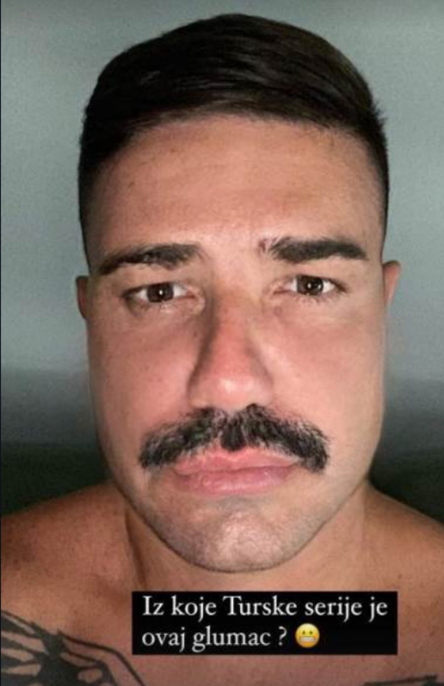 REPER VIŠE NE IZGLEDA OVAKO MC Stojan promenio imidž, totalnom transformacijom šokirao fanove (FOTO)