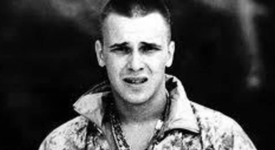 BIO JE STRAH I TREPET Knele je samo uzeo auto Suzane Mančić, a ove veze je imao sa estradom