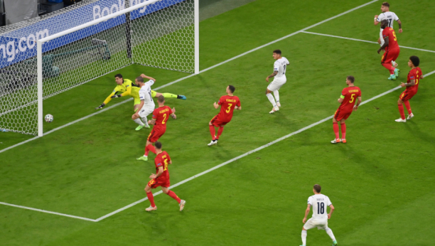 POSLE SE ČUDE ŠTO IH NIKO NE VOLI?! Isplivao šokantan snimak sa utakmice Italija - Belgija, planeta ostala u neverici (VIDEO)