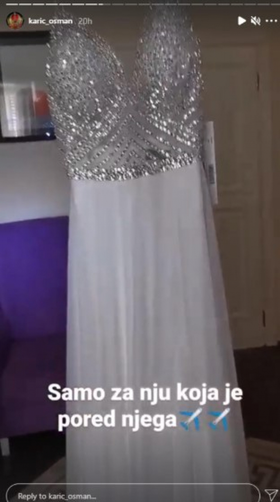 SNAJKA ĆE DA BLISTA Osman Karić pripremio haljinu za misicu koja je poput venčanice, o njegovoj objavi bruji javnost (FOTO)
